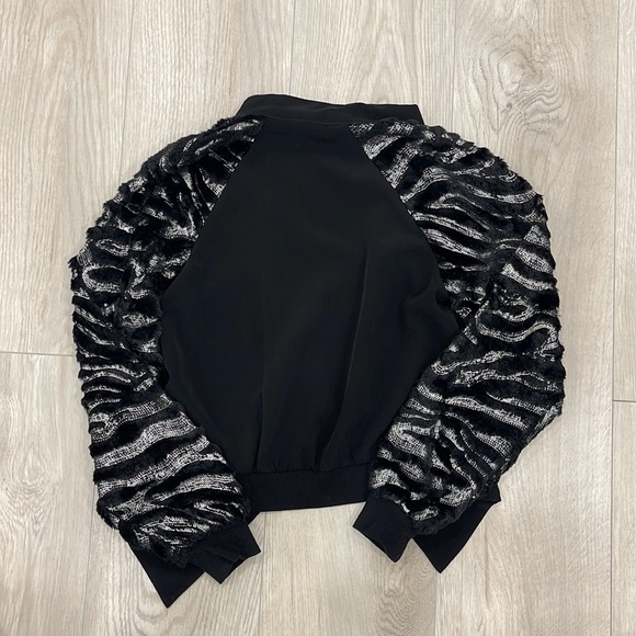 BCBGENERATION sequin sleeves blazer - Picture 2 of 2